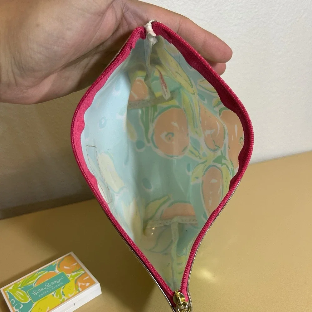 Lilly Pulitzer  Estee Lauder Makeup Bag Lemons Green Yellow‎ New without Tags